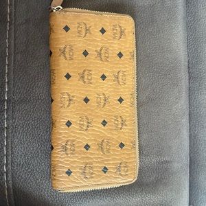 MCM wallet